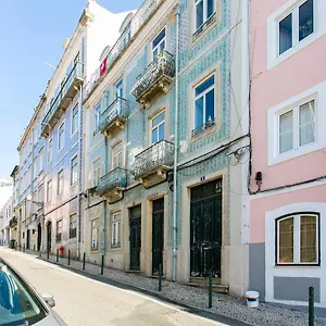 2 Beautiful Upscale Flat Embracing Tejo! , Lisbon Portugal
